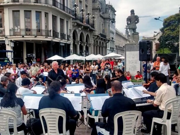 orquesta musicarte en plaza nueve de julio salta