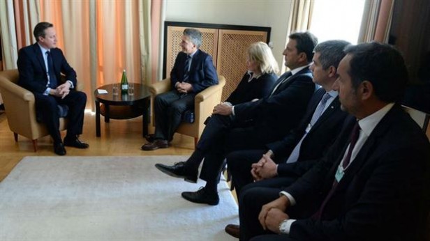 Macri en Davos  encuentro con Càmeron premier de Inglaterra