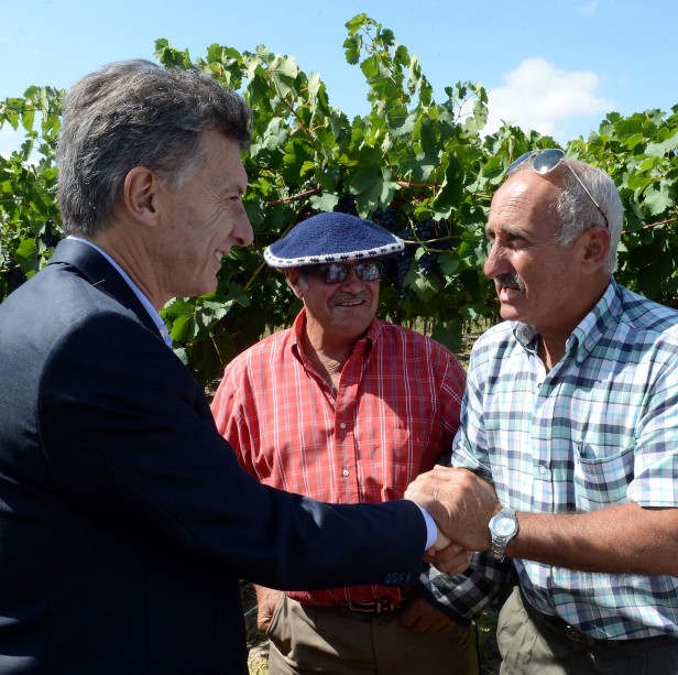 Mendoza Macri con viñeteros