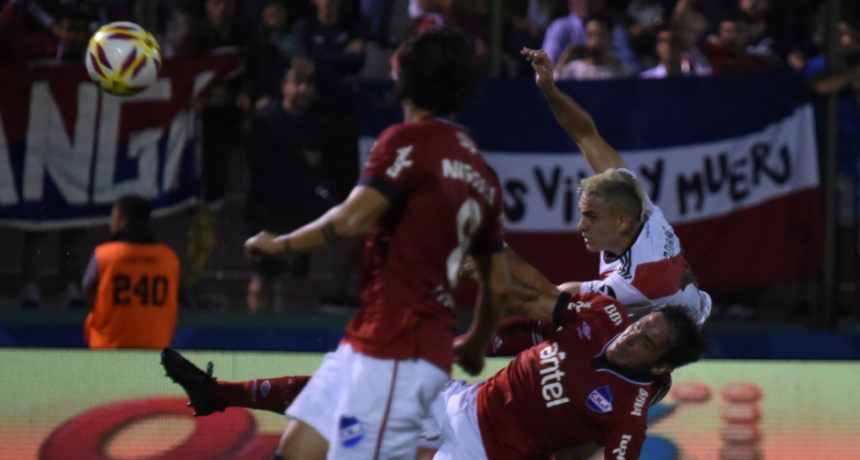 River le ganò a Nacional en el amistoso River le ganò a Nacional en el amistoso