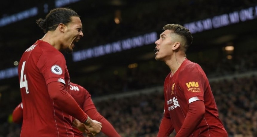 Liverpool ganó en Londres y saca más ventaja en la cima