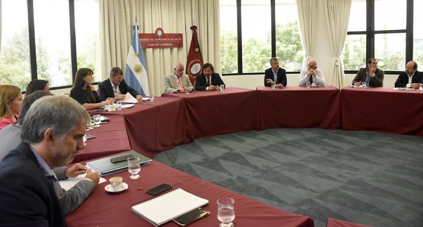 Gustavo Sáenz anunció  la provisión de agua en el Norte