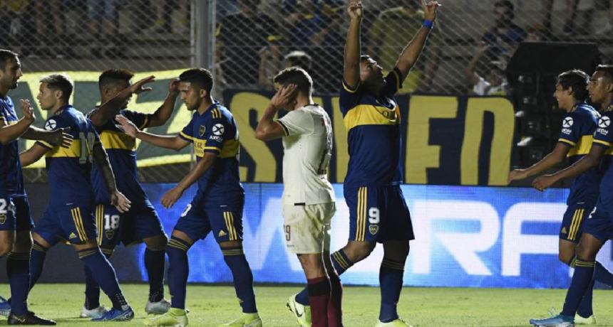 Boca  le ganó 2 a 0 a Universitario de Perú