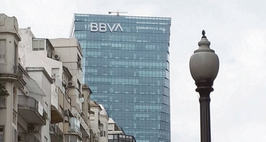 Bancarios acuerdan suba salarial de hasta $10.500
