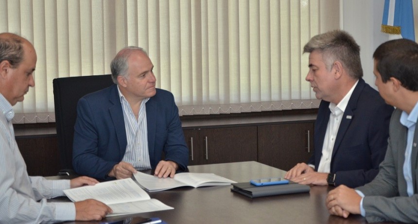 Cánepa junto a empresarios busca crear inserción al mundo del trabajo 