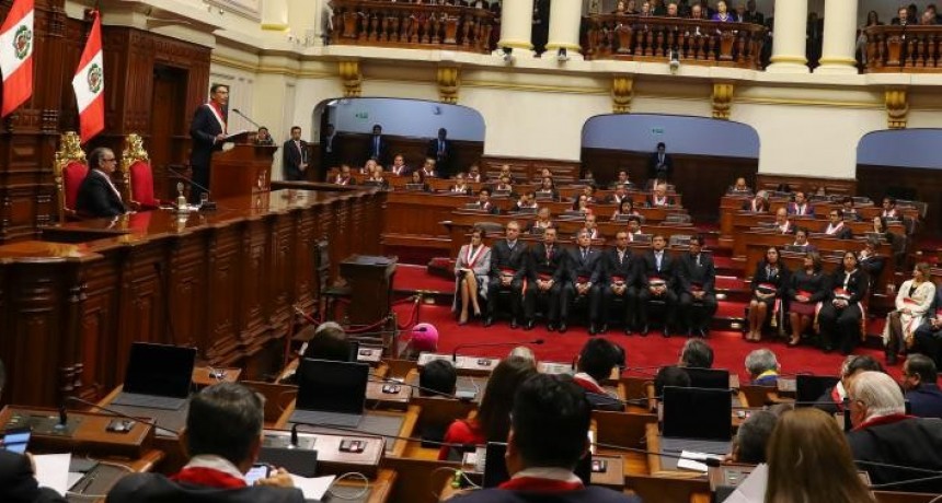 Peruanos eligen este domingo un nuevo Congreso de corta duración con esperanza de superar la crisis