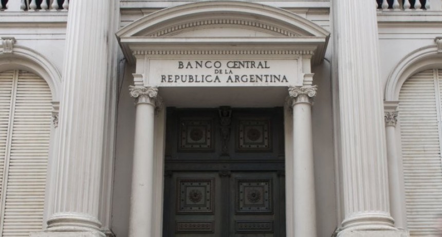 El Banco Central tuvo que vender casi u$s150 millones para contener al dòlar