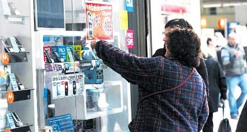 Ya rigen los impuestos internos en televisores, celulares y aires acondicionados