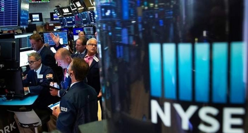 Wall Street cierra en rojo el Dow Jones baja 0,29 %