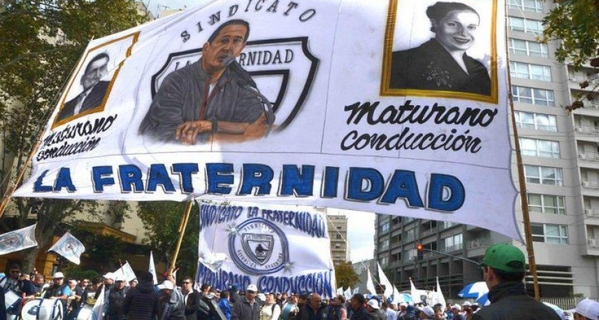 Ferroviarios aceptan aumento salarial hasta abril del 18% 