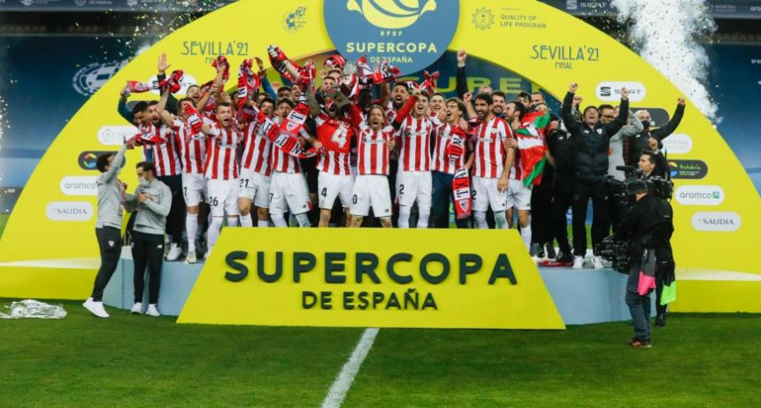 El Athletic despierta al Barça y se lleva la Supercopa