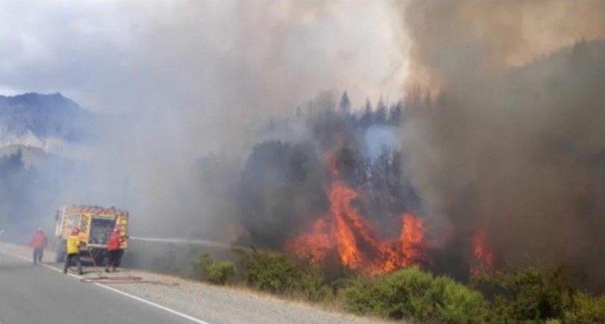 El Bolsón causó 'grave' daño ambiental y llegó a Chubut