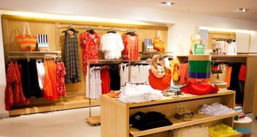 La ropa aumentó 10 puntos más que la inflación en 2020