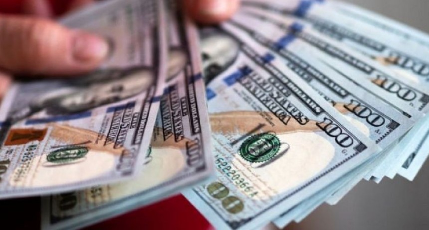 El dóla paralelo cerro a $383 con intervención del Banco Central