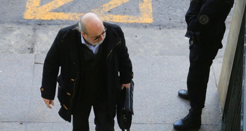 Detienen a dos empresarios en la causa cuadernos K