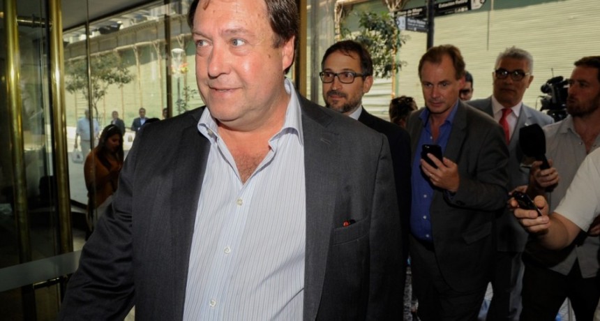 Niegan la re-reelección al gobernador Weretilneck 
