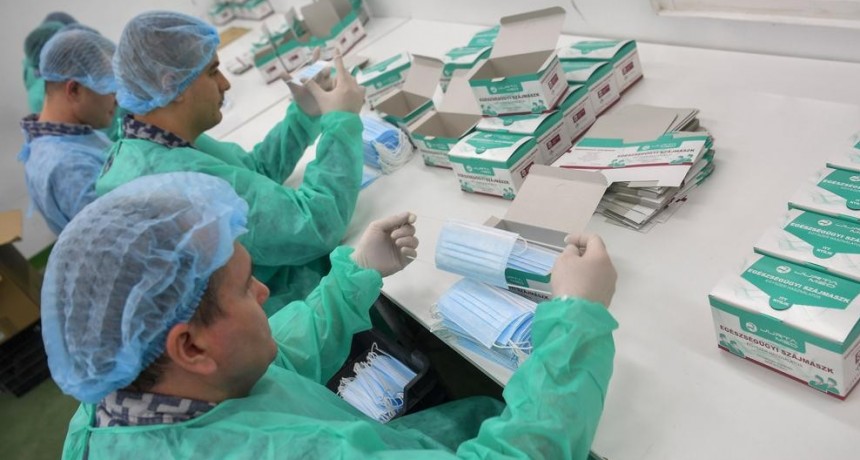 Científicos italianos aíslan el coronavirus para el desarrollo de tratamiento