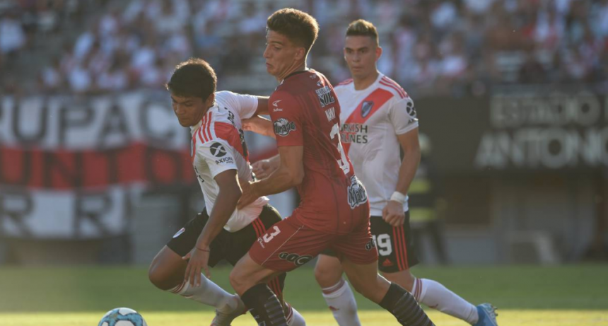 River Plate por 2 a 0 le gano a Central Córdoba