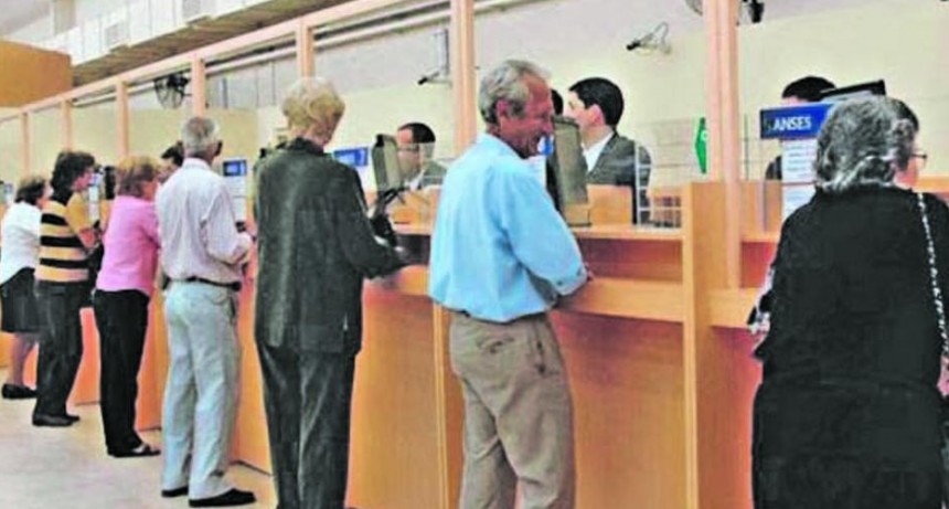 Gobierno otorgaría una suma fija de $ 1.250 y una suba del 3% para todos los jubilados en marzo
