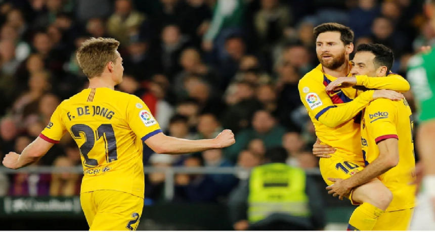 Barcelona le ganó 3-2 a Betis y se mantiene en la pelea por el título