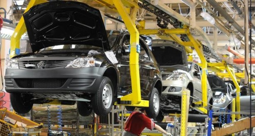 Renault entra en números rojos por primera vez en diez años