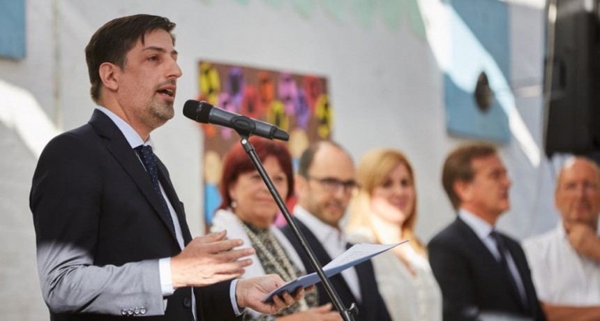 Docentes: hubo acuerdo y el salario mínimo será de $23 mil