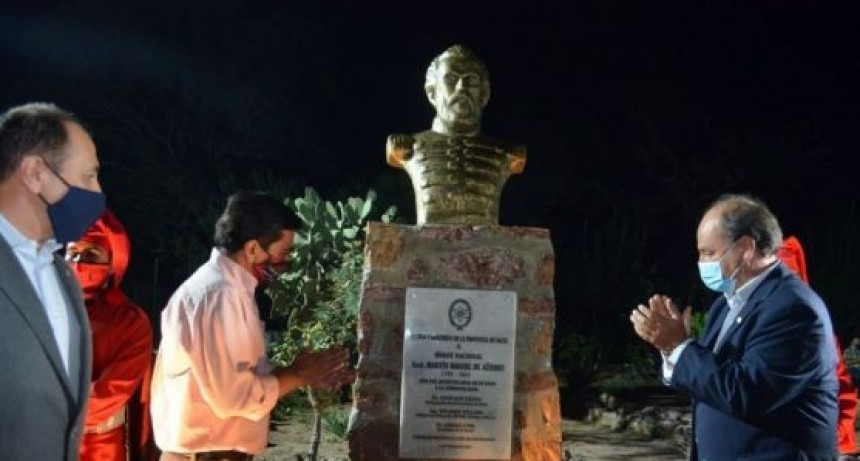 Inauguran un  busto del General Güemes