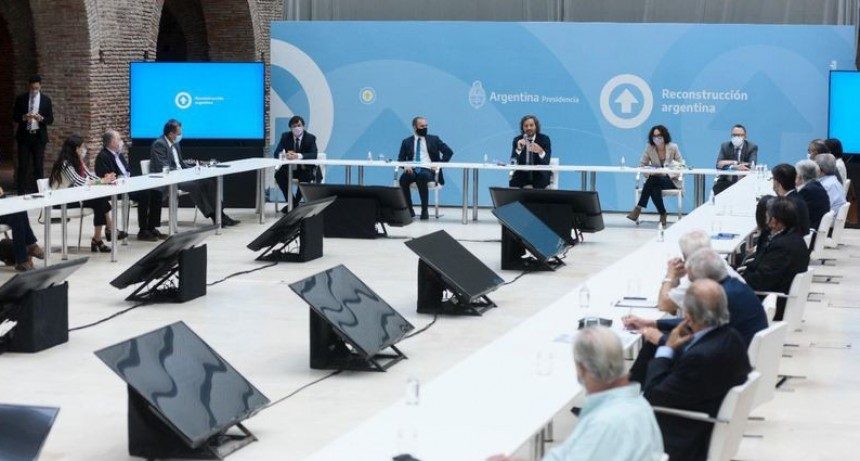 El Gobierno prometió paritarias sin techo