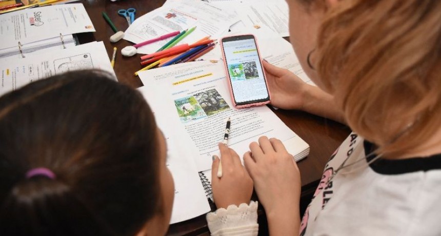 El padre podrà solicitar licencia laboral si las clases son virtuales