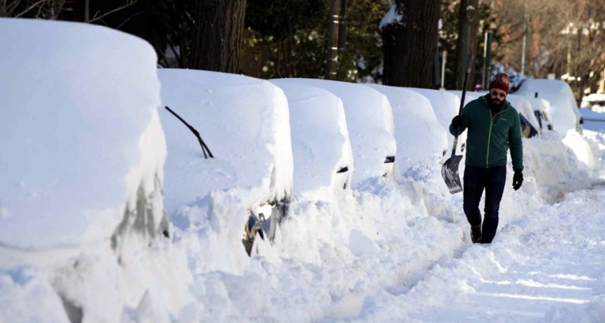 Tormenta de nieve ha dejado más de 20 muertos 