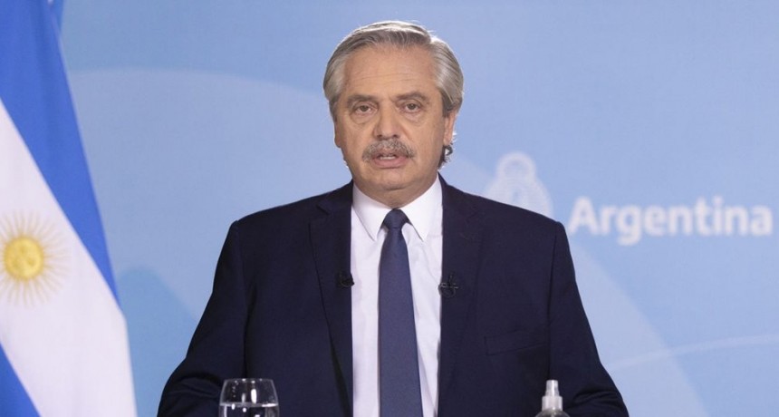 Alberto Fernández inicia su gira por Europa