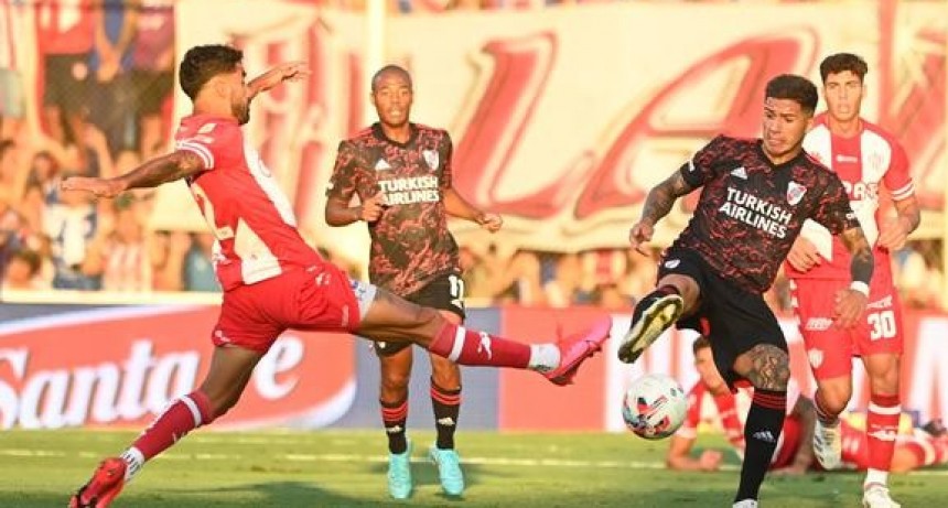 River Plate perdiò por un mal fallo en Santa Fe