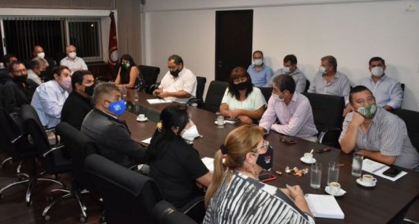 La Provincia ofreció el 40% de incremento salarial a gremios docentes hasta septiembre