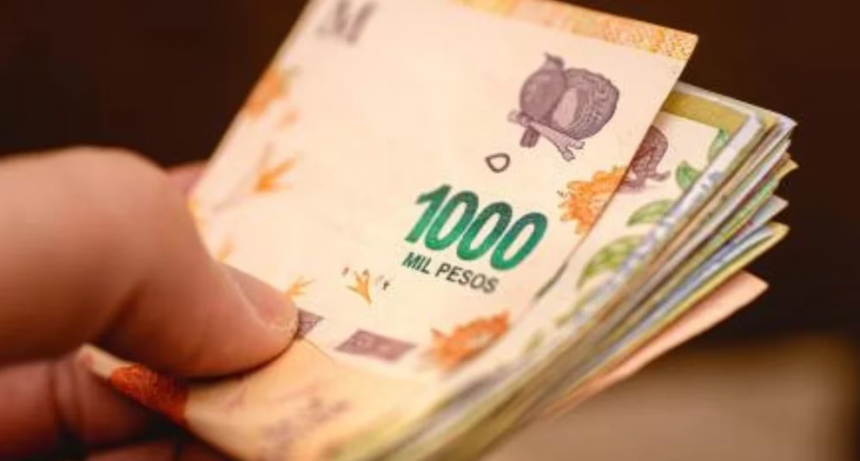 Naciòn fijó el salario mínimo vital y móvil en $180.000 para febrero
