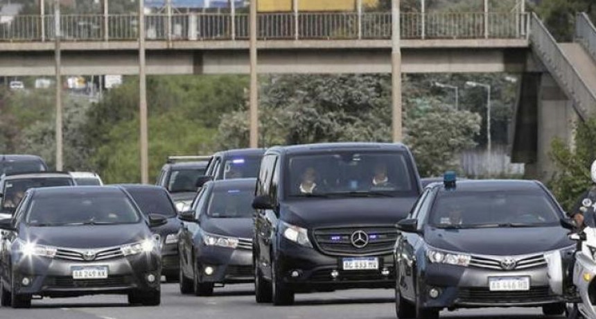 El presidente Mauricio Macri despidió los restos de su padre 