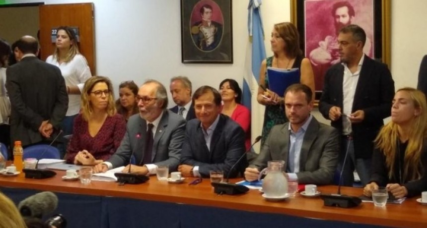 Nación presenta una nueva ley de ética pública