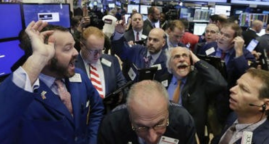Wall Street cierra con ganancias