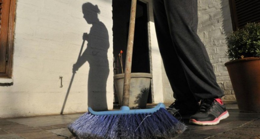 Aumento de sueldo a empleados de casas particulares