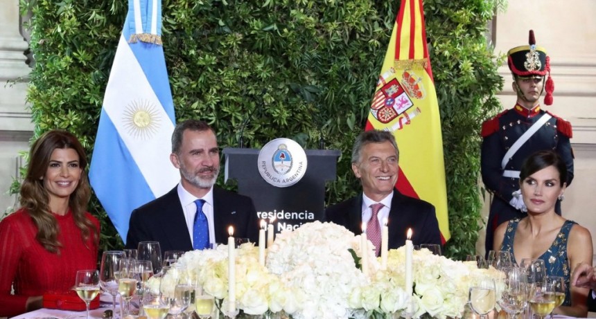 Cena en honor a los Reyes de España