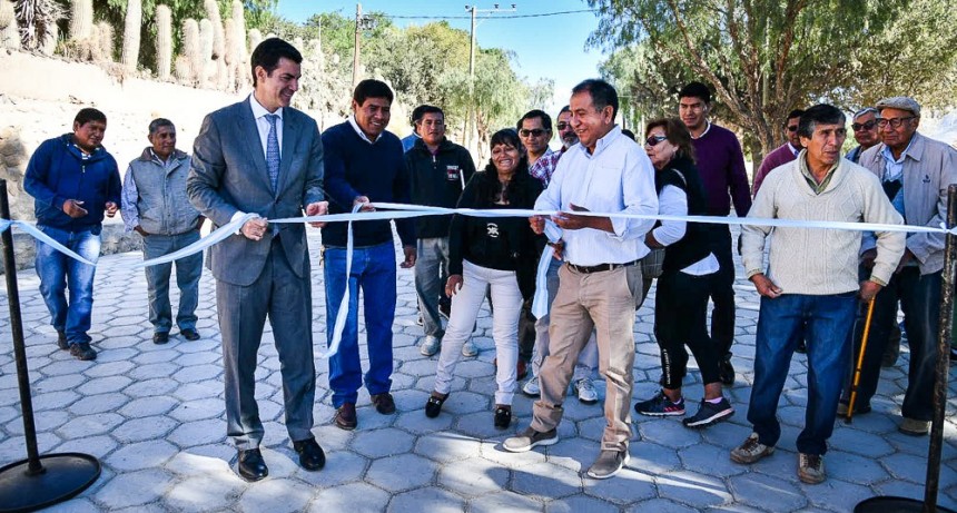 Urtubey inauguró obras viales y de electricidad en Cachi