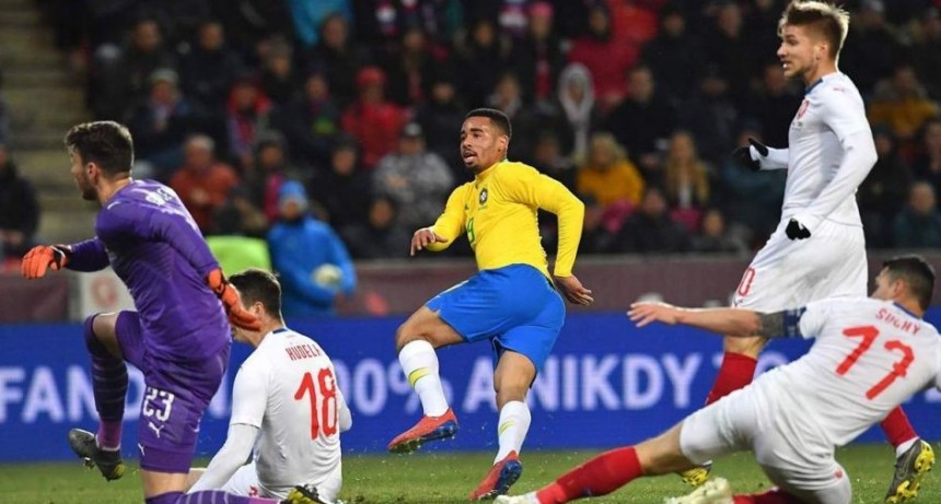 Brasil venció a  República Checa