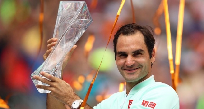 Federer venció a Isner y se consagró en Miami