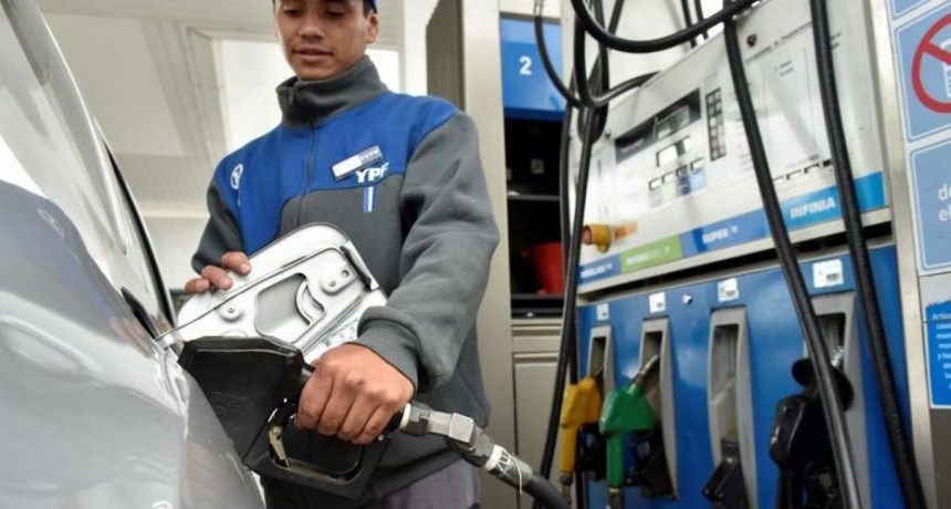 YPF aumentó el costo un  0,2% las naftas súper y premium