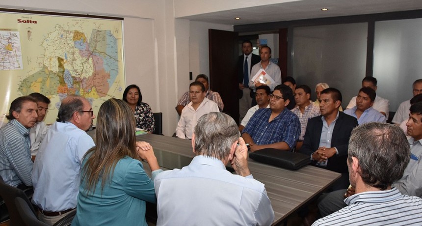 El ministro Camacho recibió a intendentes