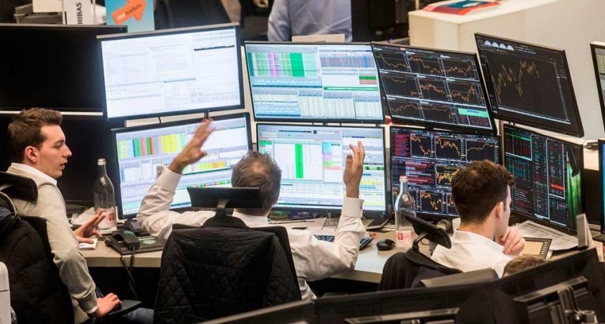 La bolsa Argentina cayo y el riesgo país se dispara 5,2% a 2.300 puntos
