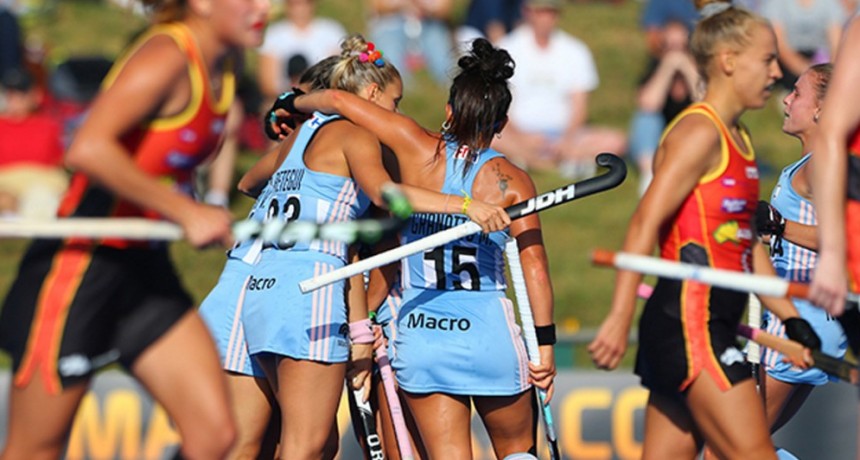 Las Leonas vencieron a Australia y quedaron en la cima
