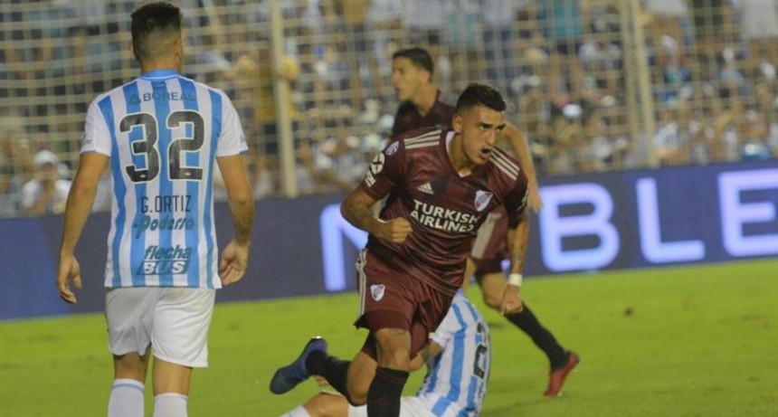 River no pudo con Atlético en Tucumán y perdió el campeonato