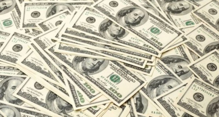 El Banco Central vendió más de u$s100 millones para contener al dólar