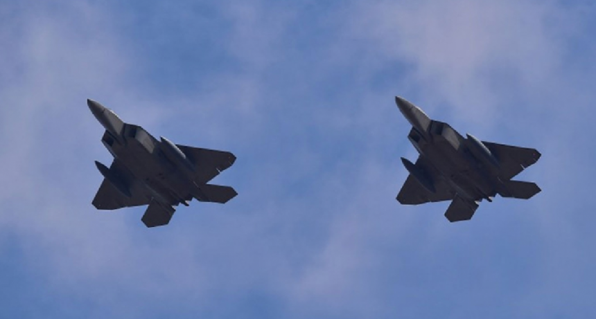 EEUU bombardeó posiciones de una milicia pro-iraní en Irak