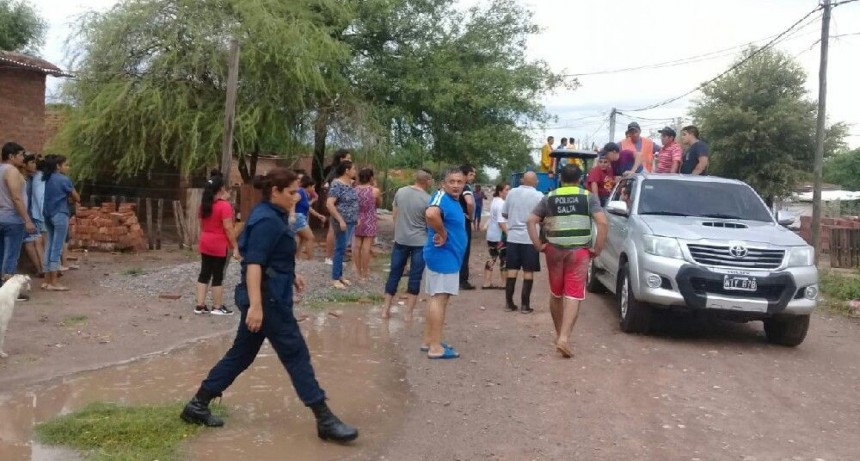 Asisten a familias afectadas  por el temporal en Talavera